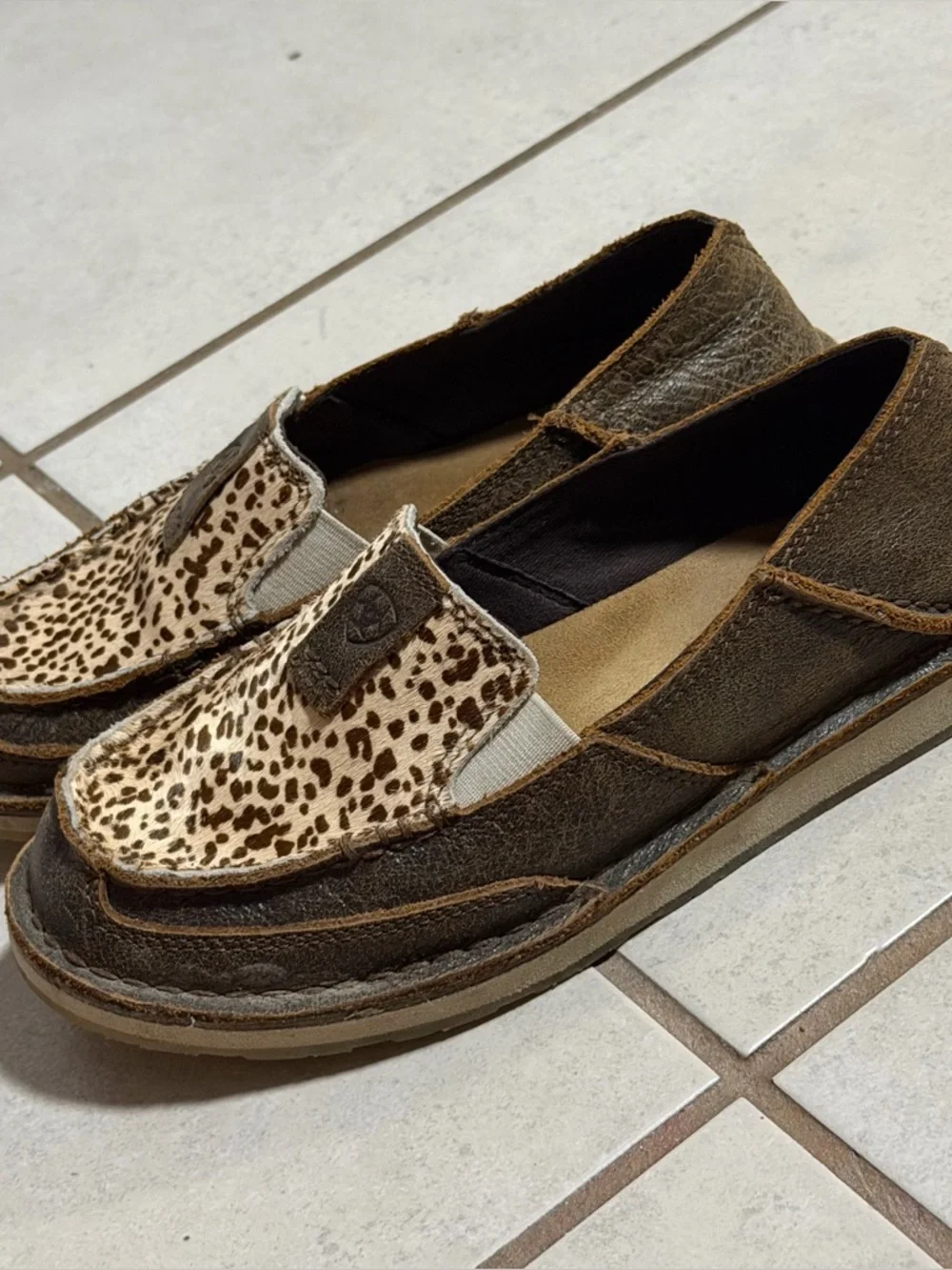 Ariat Women Western Brown Cruiser Slip-On Loafers Leather Cheetah Print Hair 5.5